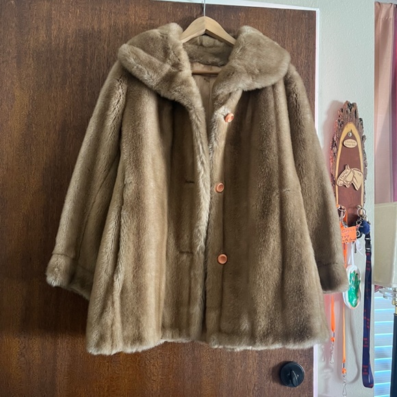 An excellent imitation BLACK MINK Ladies Coat. &. TAN JACKET - Picture 2 of 3